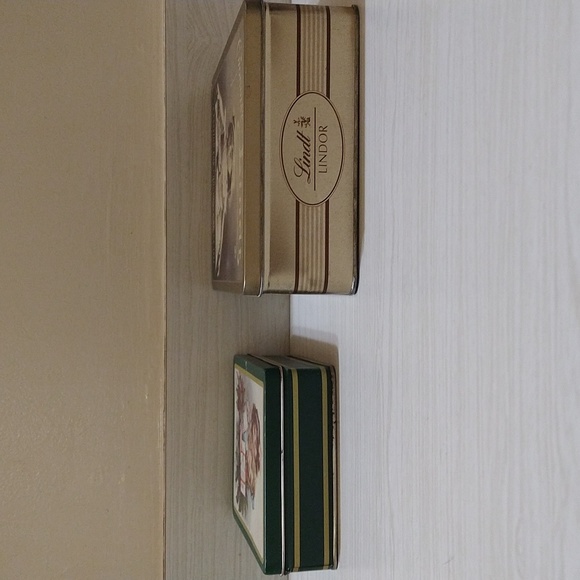 Vintage 2 RARE Chocolat Lindt & The Tinsmith's Craft Tin Storage Cans - Picture 5 of 9